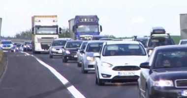 Stire din Actualitate : Coloană spre București pe Autostrada Soarelui, după un accident în lanț