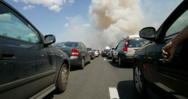 Stire din Eveniment : Microbuz ÎN FLĂCĂRI pe AUTOSTRADA SOARELUI