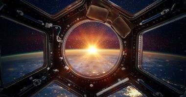 Stire din Cultură-Educație : Elevi constănțeni apreciați internațional pentru planul realist de colonizare a planetei Marte