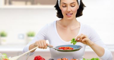 Fiți atenți ce mâncați, pentru a evita apariția cancerului de colon