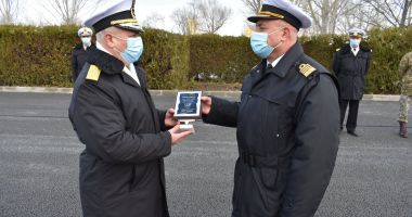 Stire din Eveniment : Carieră de patru decenii în haina militară, la apus!