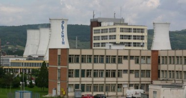 Stire din Economie : Guvernul acordă un ajutor de 40 mil. euro pentru Oltchim, dacă Diaconescu nu plătește acțiunile