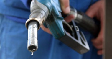 Stire din Economie : Petrom a scumpit din nou carburanții