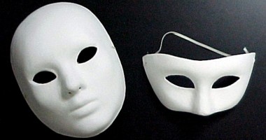 Stire din Cultură-Educație : Comedia "Dublu sau nimic", la Harlequin