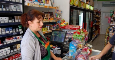 Stire din Economie : Comerțul face tot mai multe parale