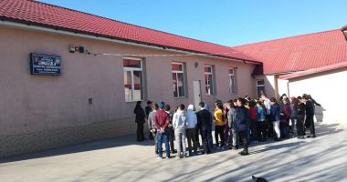 Stire din Social : Comisarii Gărzii de Mediu, vizită în localitatea Gârliciu
