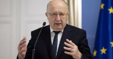 Comisarul Kubilius: „UE trebuie să integreze Ucraina în viitoarea uniune a apărării”