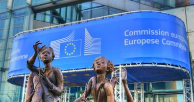 Stire din Actualitate : Comisia Europeană nu a luat încă o decizie cu privire la Polonia