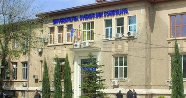 Stire din Cultură-Educație : Ei sunt universitarii care reglementează etica universitară