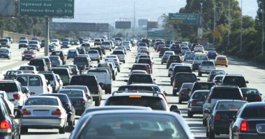 Stire din Economie : Stoparea vânzărilor de maşini cu benzină şi diesel, din 2035