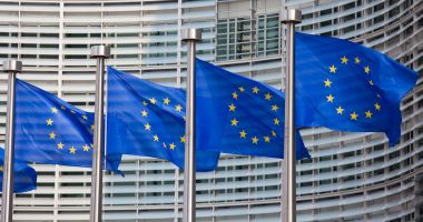 Stire din Actualitate : Comisia Europeană cere sancţiuni financiare împotriva Poloniei