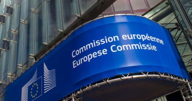 Stire din Economie : Comisia Europeană lansează două proiecte pentru România