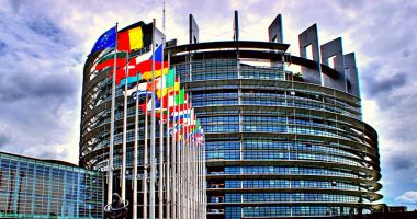 Stire din Economie : Comisia Europeană obligă agenţiile de plăţi să fuzioneze