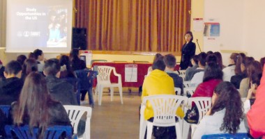 Stire din Cultură-Educație : Comisia Fullbright a ajuns la Colegiul Pedagogic