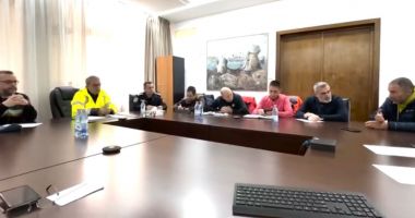 Stire din Social : Constanța, după CODUL ROȘU! Comitetul Local pentru Situații de Urgență întrunit la Primărie