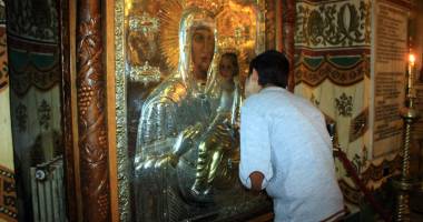 A "supraviețuit" războiului! Povestea icoanei făcătoare de minuni - 3