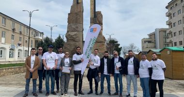 Stire din Politică-Administrație : USR Mangalia a strâns 2.000 de semnături în cadrul proiectului "Uniţi salvăm Pădurea Comorova"