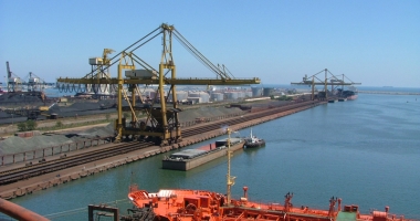 Stire din Economie : Compania Comvex a obținut  o finanțare de 33,6 milioane de euro
