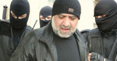 Stire din Eveniment : Complicele lui Omar Hayssam, săltat de acasă de polițiștii din Constanța