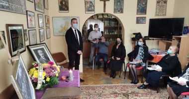 Stire din Cultură-Educație : Odiseea celor 400 de orfani armeni salvați de la moarte. Filantropul Armenag Manissalian, evocat de comunitatea sa