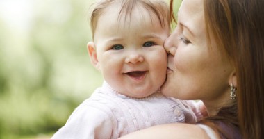 Stire din Social : Concediu maternal pentru persoanele care adoptă copii