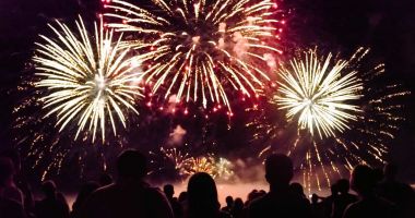 Stire din Social : Concert în aer liber şi şapte minute de artificii, din şapte locuri diferite, la Constanţa