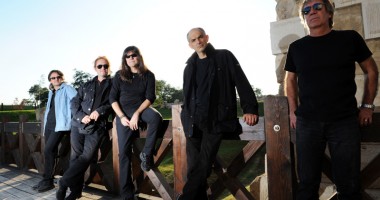 Stire din Cultură-Educație : Concert caritabil  "Celelalte Cuvinte", la Doors Club
