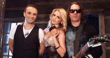 Stire din Cultură-Educație : Concert de excepție în Club Phoenix!