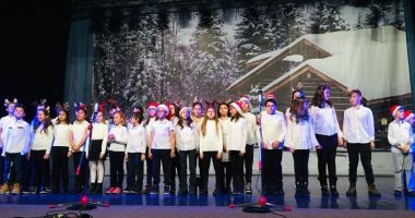 Stire din Cultură-Educație : Concert de colinde  dedicat tuturor  absolvenților Școlii nr. 38