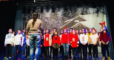 Concert de colinde  dedicat tuturor  absolvenților Școlii nr. 38 - 3