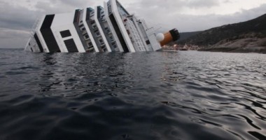 Stire din Actualitate : Ultimul salvat de pe vasul Concordia a fost...un ursuleț de pluș