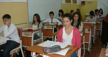 Stire din Cultură-Educație : Ei sunt câștigătorii concursului GRATUIT "Tomis"