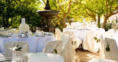 CONCURS CUGET LIBER! Oferim DOUĂ premii în valoare de 300 lei fiecare, ce constau în plata consumației la Domeniile Clos des Colombes - 2