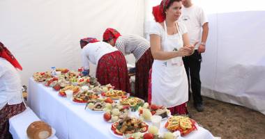 Stire din Social : Concurs de artă culinară, desfășurat la Cumpăna