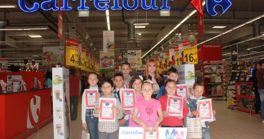 Stire din Economie : Carrefour a premiat, de Iepuraș, pe cei mai talentați elevi la desen, din Constanța