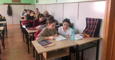 Stire din Cultură-Educație : Concurs de cultură generală, la liceul "George Călinescu"