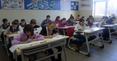 Stire din Cultură-Educație : LuminaMATH merge mai departe
