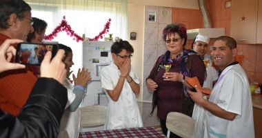Stire din Social : Elvis, master-chef al Concursului de gastronomie de la locuințele protejate de la Cumpăna