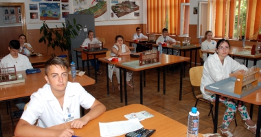 Stire din Cultură-Educație : O nouă ediție a Concursului de chimie "Raluca Ripan"