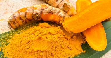Stire din Sănătate : Condimentul care ne apără de cancer