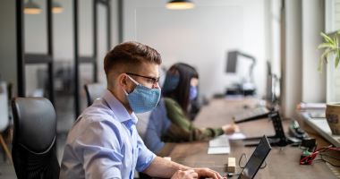 Stire din Social : Noi condiții de călătorie în Regatul Unit pentru lucrătorii sezonieri