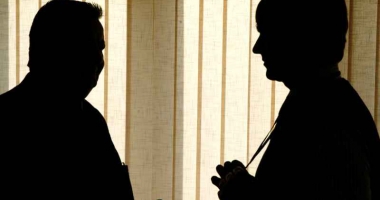 Conducerea DGIPI, acuzată de DNA că a cheltuit banii de misiuni pe protocol