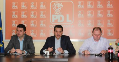 Stire din Politică-Administrație : PDL Constanța strânge semnături pentru a ataca în instanță hotărârea privind majorarea gigacaloriei
