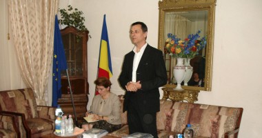 Stire din Politică-Administrație : Congresul românilor de pretutindeni, blocat de metodologie