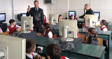 Stire din Cultură-Educație : Consecințele violenței în mediul școlar