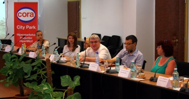 Stire din Cultură-Educație : "Absolvenții angajați dau măsura valorii Universității «Ovidius»"