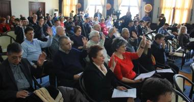 Stire din Politică-Administrație : Consilierii județeni au împărțit banii județului. Câți sunt în "pușculiță" și unde au ajuns