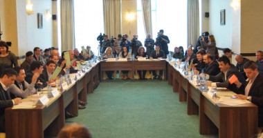 Stire din Politică-Administrație : Consilierii locali votează pentru a primi acțiuni la Portul Constanța