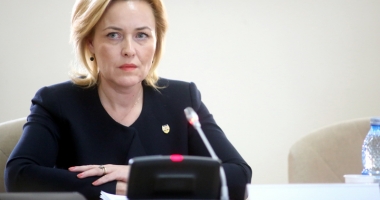Stire din Politică-Administrație : Ministrul Carmen Dan: "Consilierii mei au ales să renunțe la indemnizații"