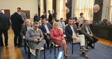 Stire din Politică-Administrație : Consilierii locali, convocați în ședință! Taxa de 200 de lei pentru autoturisme ar putea fi abrogată